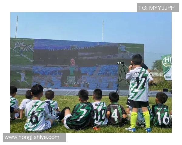 弹吉他唱足球明星的梦想之旅与音乐激情的完美结合